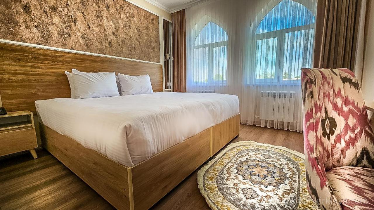 Hotel Bankir Хива Екстериор снимка