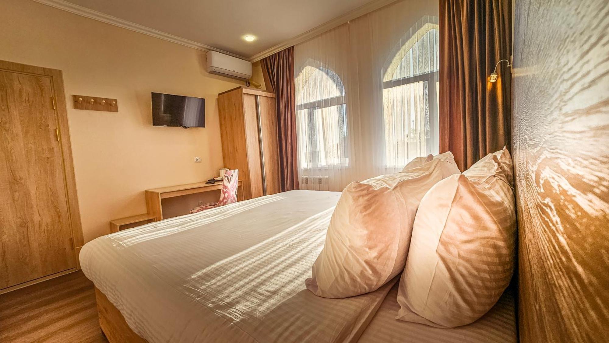 Hotel Bankir Хива Екстериор снимка