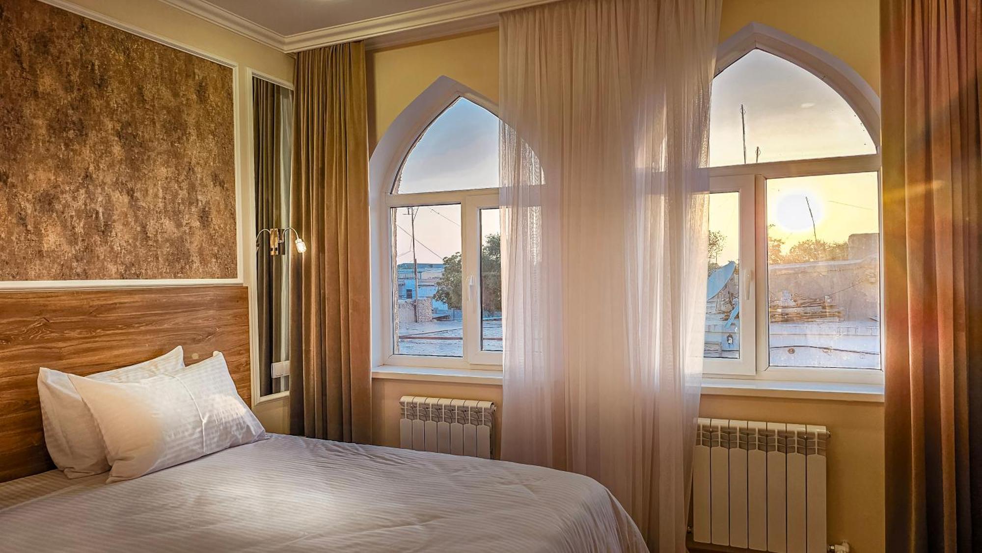 Hotel Bankir Хива Екстериор снимка